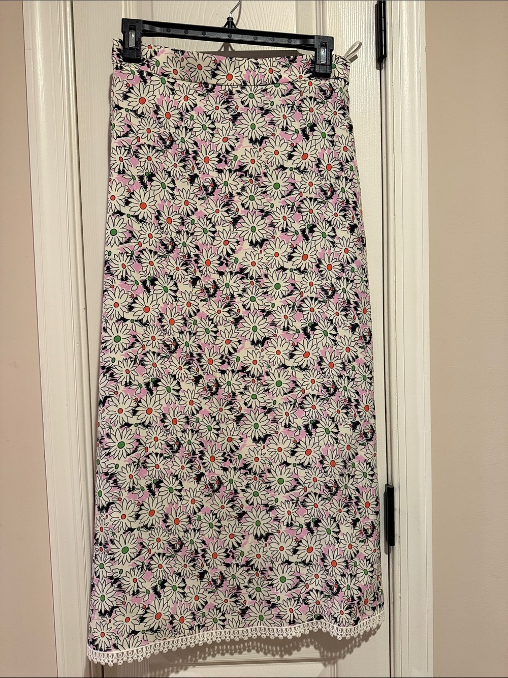 Miu Miu White Maxi Skirt with Pink & Green Daisy Print size 40